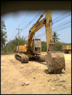 แมคโคร PC 200 รุ่น 3