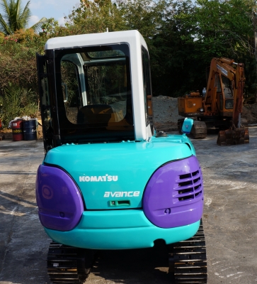 ขายรถขุด KOMUTSU PC30-8 ,มีหัวเก๋ง ใบมีดสไลด์ 6 ทิศทาง