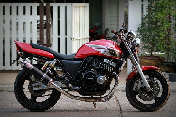 ขายcb400 ปี97 อินวอย สรรพสามิต แท้ๆครับ เครื่องดี ขี่มัน สีเดิมๆ
