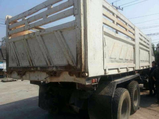 รถนิตสัน.  10 ล้อดั้ม 320 แรงม้า. ปี 49  สนใจติดต่อ 081 - 6079515