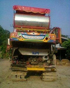 ขายรถเกี่ยวข้าว จ้าวช้าง ปี 52 เครื่อง 6D17 turbo ตัวเดิน 12ht ปั๊มแฝดเบอร์23