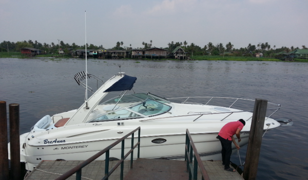 ขายเรือสปีดโบ๊ท Monterey 270 Cruiser 2006 Vovlo 8.1 GXI, 420 HP ขายเรือสปีดโบ๊ท Monterey 270 Cruiser 2006 Vovlo 8.1 GXI, 420 HP
