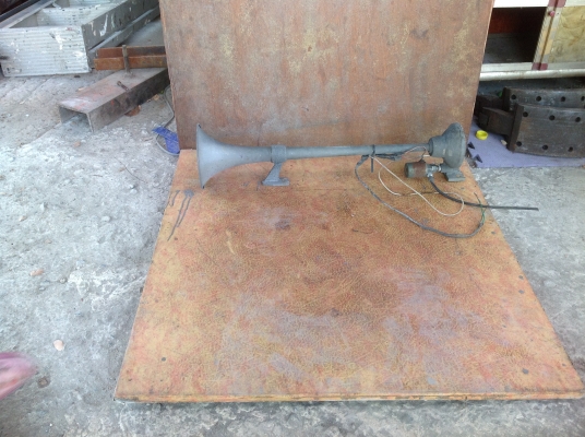 ขายแตรด่วงรถบัส