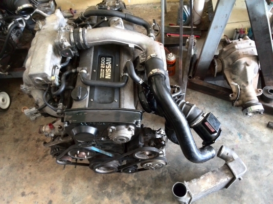 ขายเครื่อง RB25 โบเกียร์AUTO พร้อมอุปกรณ์ 15000บาท โทร 095-0099-440