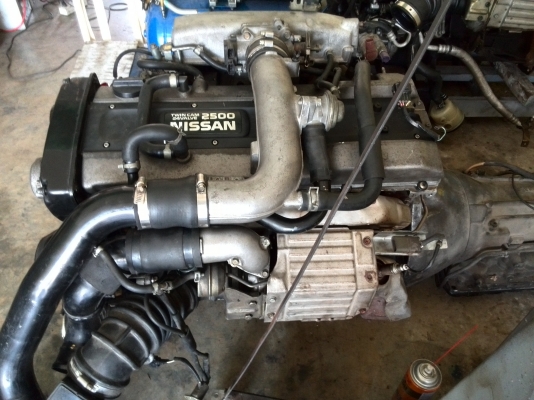 ขายเครื่อง RB25 โบเกียร์AUTO พร้อมอุปกรณ์ 15000บาท โทร 095-0099-440