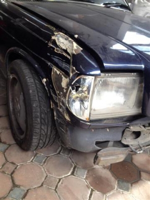 ขาย Benz 230ce 2ประตูสภาพสวยๆทะเบียนโอนครับ