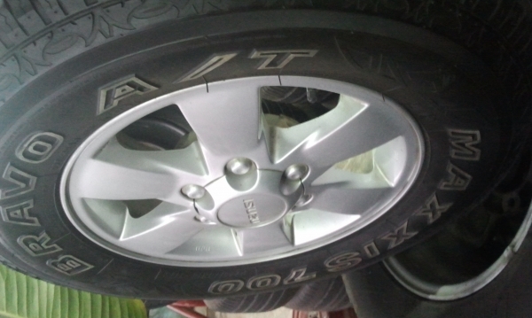 ล้อเดิม/ยางBRAVO 245-70-16 ปี12 สดทั้งคู่