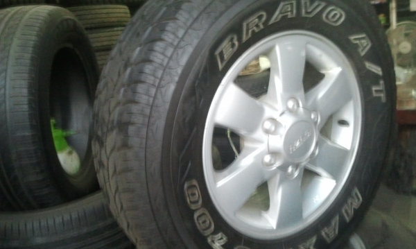 ล้อเดิม/ยางBRAVO 245-70-16 ปี12 สดทั้งคู่
