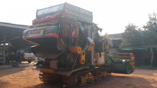 ไฟแนนซ์ ทีมงาน Truck2hand รายละเอียด ขายรถเกี่ยวข้าว เกษตรพัฒนา รุ่นจ้าวช้างไวไฟปี52 1,250,000บาท  ขายรถเกี่ยวข้าว เกษตรพัฒนา รุ่นจ้าวช้างไวไฟปี52