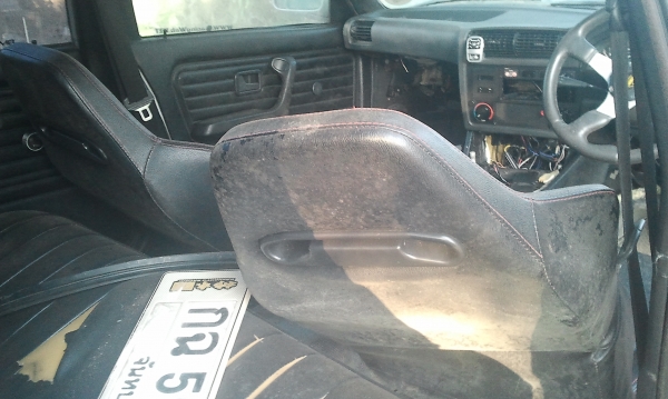 สอบถามได้...เครื่องติดดีกล่องครบพร้อมเกียรยกชุด..................