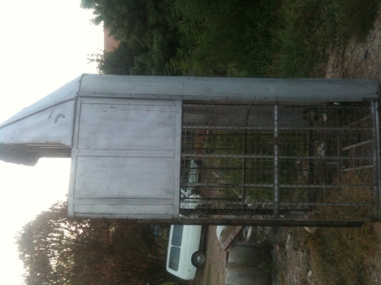 ขายหลังคา สวยมีประตูปิดท้าย 4,000 บาท