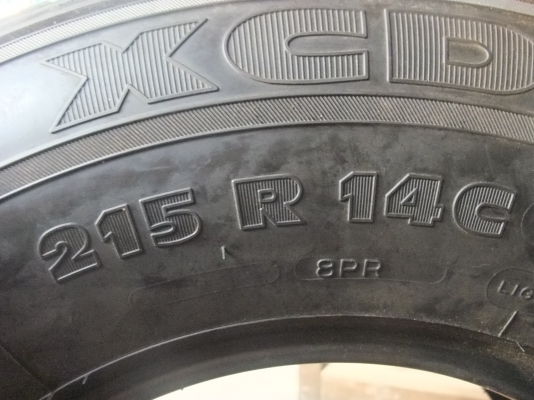 ยาง XCD 215R14 ปี13 สภาพสวยๆ ยาง XCD 215R14 ปี13 สภาพสวยๆ