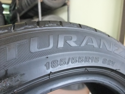 ยาง bridgestone 185/55/15 ปี10 มีคู่เดียว