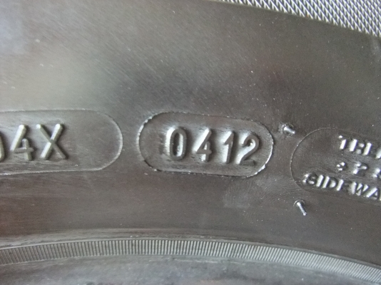 ยาง michelin 205/65/15 ปี12 มีคู่เดียว