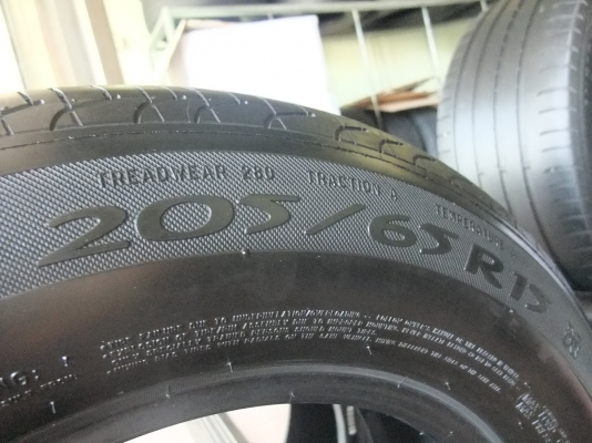 ยาง michelin 205/65/15 ปี12 มีคู่เดียว