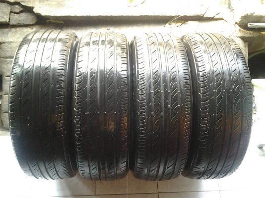 ขายยาง FIRESTONE 195-60-15 ปี11 ดอกเต็มๆนิ่ม  ไม่บวม ไม่กินข้าง ชุดละ 2,800 บาท