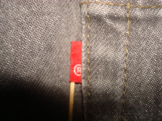 # 9781 # ยีนส์ Levi's 501 สีดำเทา ผ้าทราย ของแท้ มือสอง เอว 31นิ้วครึ่ง ยาว 31นิ้วครึ่ง ก้านดำ แป๊กเงิน made in usa