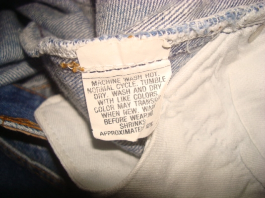 # 9541 # ยีนส์ Levi's 501 ผ้าทราย ของแท้ มือสอง เอว 33 ยาว 32 ก้านดำ แป๊กเงิน เนื้อทรายสวย ตะเข็บสวย made in usa