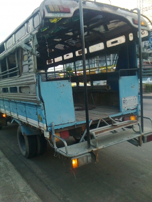 NPR หกล้อโดยสาร 4.30 ม.