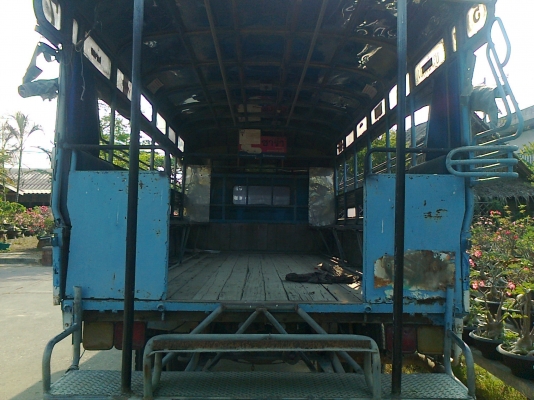 NPR หกล้อโดยสาร 4.30 ม.