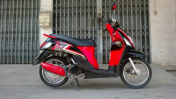 LET 2013 กุญแจแท้ 2 สมุดประกันครบ แบตใหม่ ยางเอี่ยม ถูกๆต่อรองได้