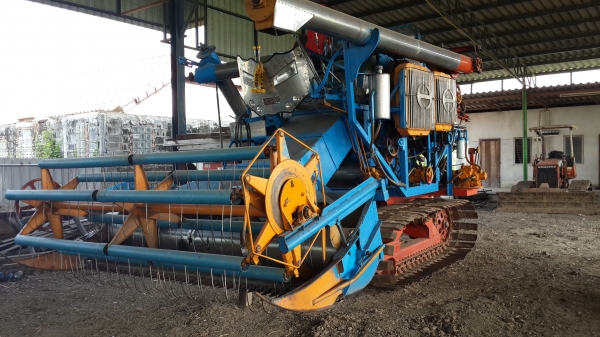 ขายรถเกี่ยวข้าว