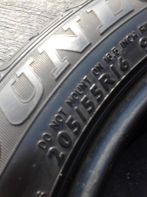 DUNLOP SP SPORT 01  ชุดสวยๆ ไม่เสริมแต่ง  4 เส้น   โทร.081-427-3941