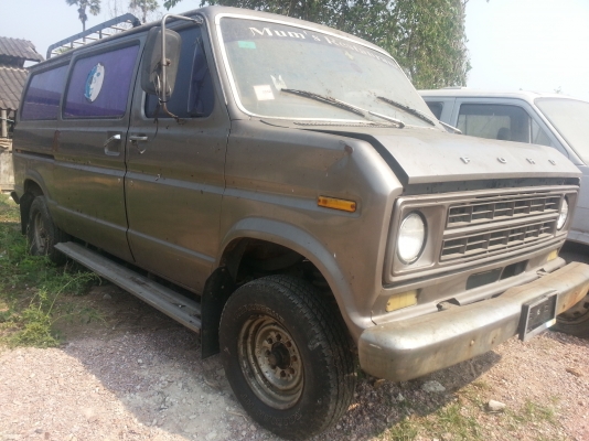 ขายบอดี้รถตู้ ford econoline 1975(เอาไปทำร้านค้า)