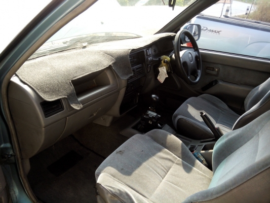 ขาย Isuzu Dragon eye  ปี 2001  สภาพดี มือเดียว