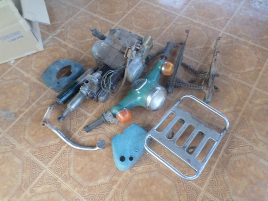 ขายชุดแฮนชี50เดิมๆสภาพสมบูรณ์ของครับราคาเปิด1500บาท/เครื่องเดิมชี50ไม่ติดขายตามสภาพเปิด700บาท/ตะแกรงนั่งหลัง200/หรือเหมาทั้งกองเปิด2000บาทราคาคุยกันได้ครับของยุอำนาจเจริญ0801696651ส่งได้ทั่วไทยครับ