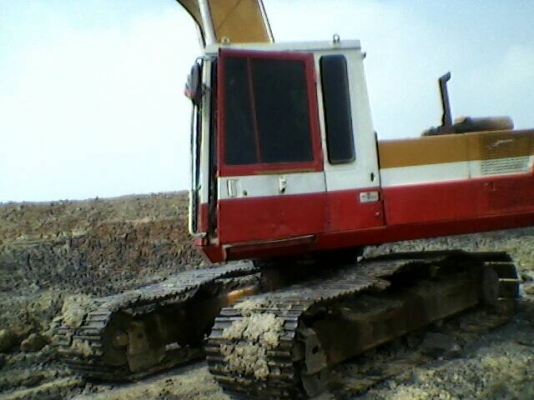 ขายรถแบ็คโฮ komatsu pc200-3 คอนโทรลสั้น เครื่องปั๊มเดิม เอกสารอินวอยซ์