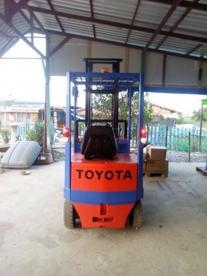 ขายโฟกลิฟท์ไฟฟ้า นั่งขับ โตโยต้า ขายโฟกลิฟท์ไฟฟ้า นั่งขับ โตโยต้า