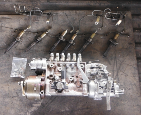 ขายปั๊มโซล่าพร้อมชุดหัวฉีดเครื่อง PE PF ของนิสสันครับ