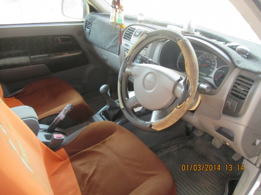 ขาย ISUZU DMAX  CAB ปี45 สีเทา เครื่อง 3000 130แรง DI เทอร์โบ คุยได้คับ