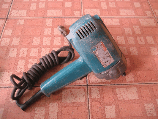 ขายเครื่องขัดสี Makita Model 9218BL 860W 1400/min