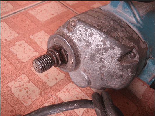 ขายเครื่องขัดสี Makita Model 9218BL 860W 1400/min