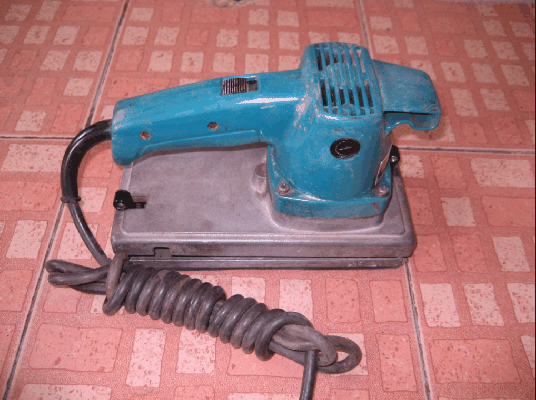 ขายเครื่องขัดกระดาษทราย Makita แท้ๆสักตัวคับ