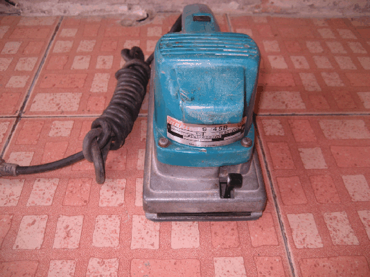 ขายเครื่องขัดกระดาษทราย Makita แท้ๆสักตัวคับ