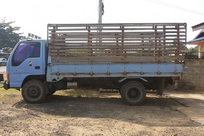 **560,000 บ.ต่อรอง**ขาย6ล้อเดิมๆบางๆ ISUZU NPR120 NPR66LX5T ฝาขาวห้างแท้ปี39 เครื่องเดิมเกียร์เดิม4HF1 120แรง แน่นๆแรงดีไม่มีเยิ้ม ช่วงล่างFหลัง คัสซีสวยเดิมไม่มีปะไม่มีบวม สีมีลอกนิดๆแต่เดิม กระบะพื้นเหล็กคอกไม้สภาพดี พื้นสวย ยาว4.30ม. ฝาทึบมีผุบ้าง หัวบ **560,000 บ.ต่อรอง**ขาย6ล้อเดิมๆบางๆ ISUZU NPR120 NPR66LX5T ฝาขาวห้างแท้ปี39 เครื่องเดิมเกียร์เดิม4HF1 120แรง แน่นๆแรงดีไม่มีเยิ้ม ช่วงล่างFหลัง คัสซีสวยเดิมไม่มีปะไม่มีบวม สีมีลอกนิดๆแต่เดิม กระบะพื้นเหล็กคอกไม้สภาพดี พื้นสวย ยาว4.30ม. ฝาทึบมีผุบ้าง หัวบ