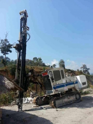 รถเจาะหินfurukawa-hcr12dสวยพร้อมใช้ขายด่วนครับ