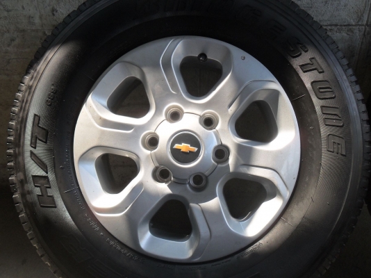 ล้อแม็ก เชฟ 16นิ้ว 6รู พร้อมยาง 245/70R16 สวยๆ 4 ล้อ ราคา 6700 บาท