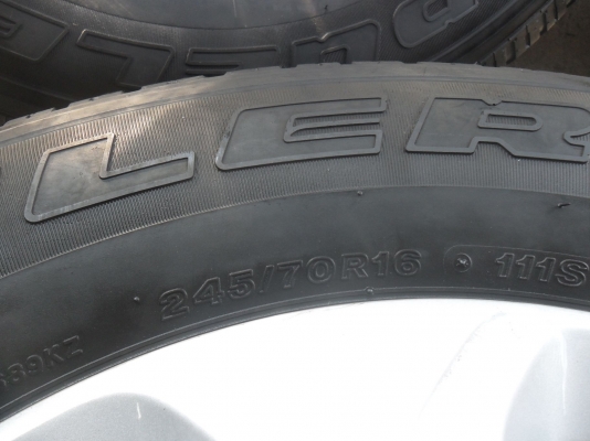 ล้อแม็ก เชฟ 16นิ้ว 6รู พร้อมยาง 245/70R16 สวยๆ 4 ล้อ ราคา 6700 บาท