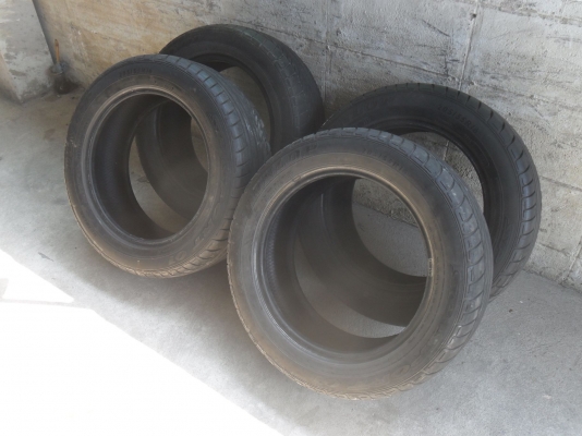 ยาง DUNLOP 205/55R16 ปี09 สวยๆ 4 เส้น ราคา 1800 บาท