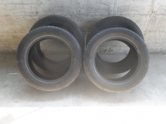 ยาง DUNLOP 205/55R16 ปี09 สวยๆ 4 เส้น ราคา 1800 บาท