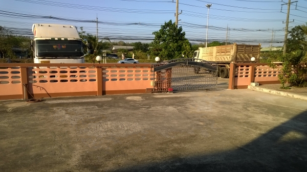 ขายที่ดิน..พร้อมบ้าน....ที่สวยบ้านสวย เนื้อที่3.5ไร่ ทำเลทองติดถนนเอเซียสายหลัก ขายที่ดิน..พร้อมบ้าน....ที่สวยบ้านสวย เนื้อที่3.5ไร่ ทำเลทองติดถนนเอเซียสายหลัก