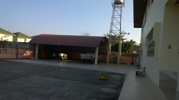 ขายที่ดิน..พร้อมบ้าน....ที่สวยบ้านสวย เนื้อที่3.5ไร่ ทำเลทองติดถนนเอเซียสายหลัก ขายที่ดิน..พร้อมบ้าน....ที่สวยบ้านสวย เนื้อที่3.5ไร่ ทำเลทองติดถนนเอเซียสายหลัก