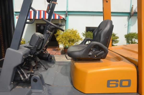 ขาย Tcm FD60Z8 ดีเซล Isuzu 6BG ออโต้ 6 ตัน ยกสูง	 4 เมตร