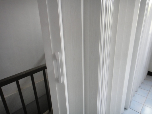 ม่านพลาสติก PVC ใหม่ๆ 98 \% ม่านพลาสติก PVC ใหม่ๆ 98 \%