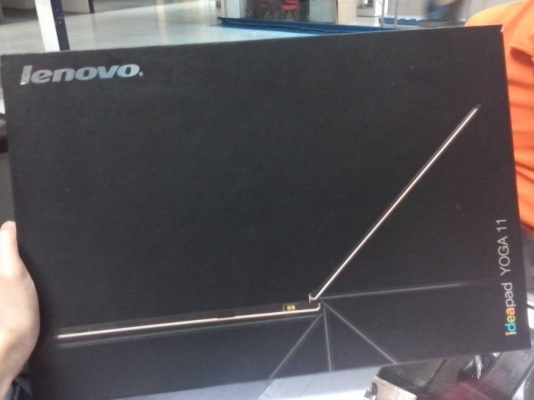 Lenovo รุ่น IdeaPad Yoga 11 แค่ 9,900 บาท ช้าอดนะครับ