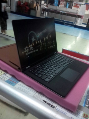 Lenovo รุ่น IdeaPad Yoga 11 แค่ 9,900 บาท ช้าอดนะครับ